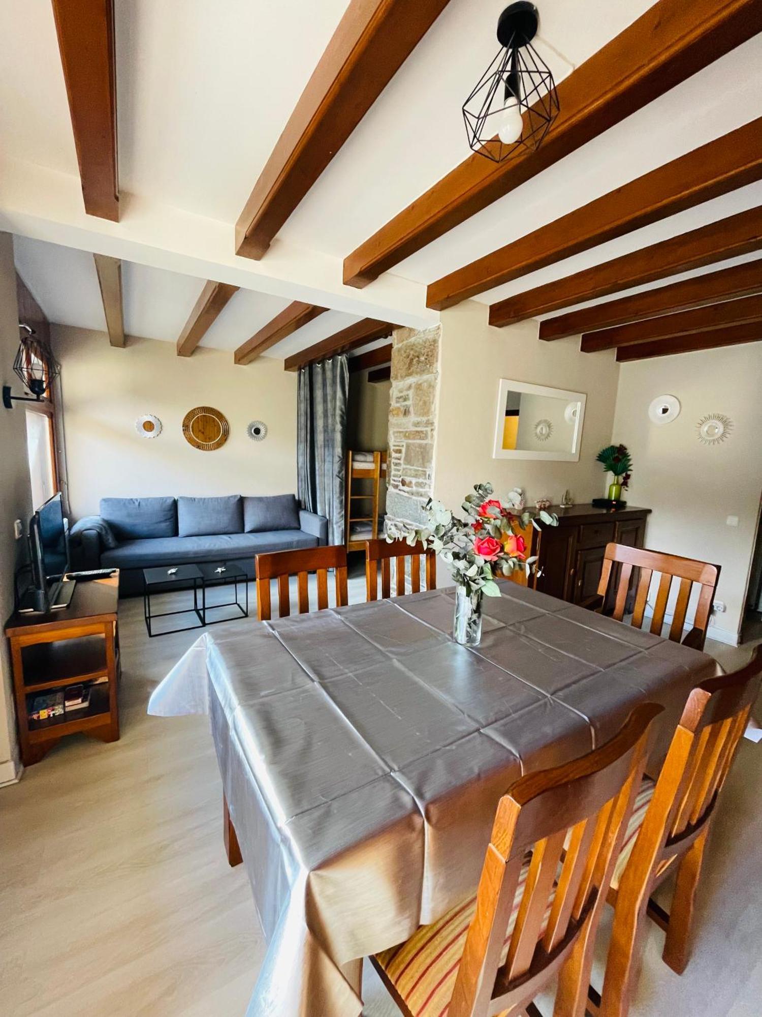 Appartement 58 M2 Avec Piscine Interieure Vue Montagne Centre Village , Parking Prive 圣拉里苏朗 外观 照片
