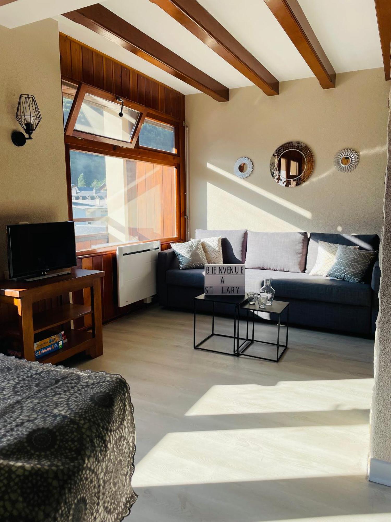 Appartement 58 M2 Avec Piscine Interieure Vue Montagne Centre Village , Parking Prive 圣拉里苏朗 外观 照片